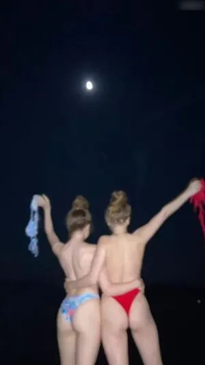 Minaaselinaa OnlyFans Leaked Free Thumbnail Picture - #y760CaX3i5