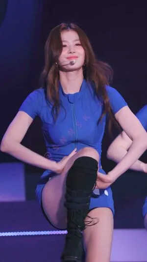 Minatozaki Sana OnlyFans Leaked Free Thumbnail Picture - #4yaguN613S