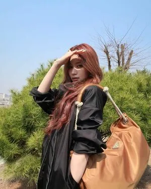 Minatozaki Sana OnlyFans Leaked Free Thumbnail Picture - #8ZubwV38yK
