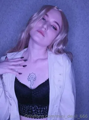 Mini Devil OnlyFans Leaked Free Thumbnail Picture - #HoleqWd2Bd