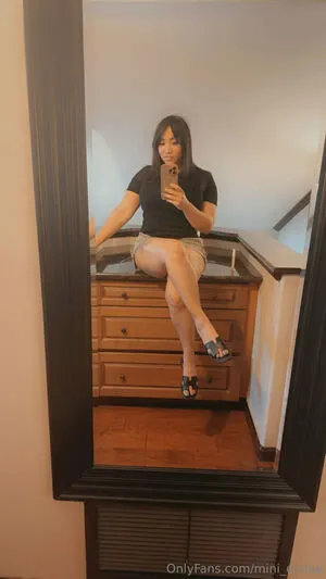 Mini Elinaa OnlyFans Leaked Free Thumbnail Picture - #nkoYpFlo1X