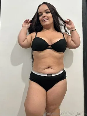 Mini Julieta OnlyFans Leaked Free Thumbnail Picture - #220VPqci0l