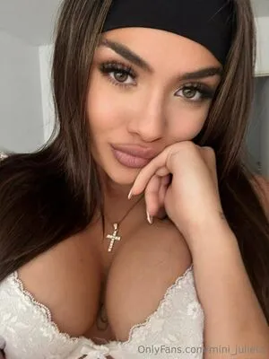 Mini Julieta OnlyFans Leaked Free Thumbnail Picture - #9Y0sGkounT