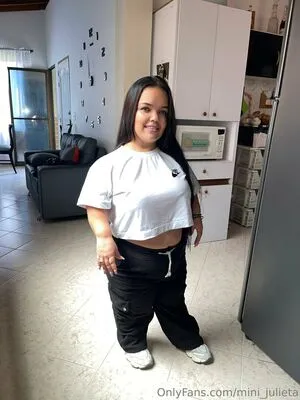 Mini Julieta OnlyFans Leaked Free Thumbnail Picture - #q1ZGr57BOh