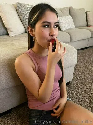 Minii Millie OnlyFans Leaked Free Thumbnail Picture - #MlT7ATAGXz