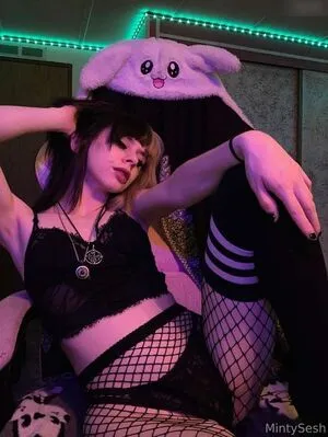 Mintysesh OnlyFans Leaked Free Thumbnail Picture - #8x2L2Honxb