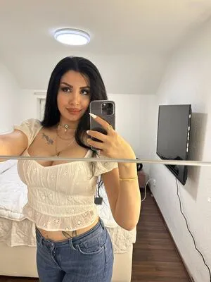 Mira Nouri OnlyFans Leaked Free Thumbnail Picture - #0YifL6xG9g