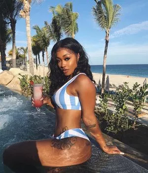 Miracle Watts OnlyFans Leaked Free Thumbnail Picture - #4YLq6EL41p