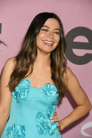 Miranda Cosgrove OnlyFans Leaked Free Thumbnail Picture - #2CCTzgZVrz