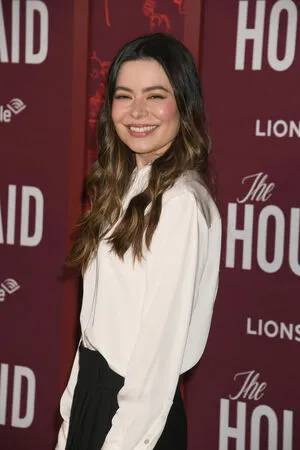 Miranda Cosgrove OnlyFans Leaked Free Thumbnail Picture - #2NUugwKk7W