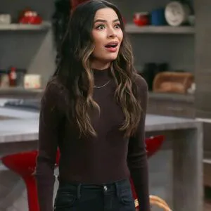 Miranda Cosgrove OnlyFans Leaked Free Thumbnail Picture - #8Qh5V7C0P3