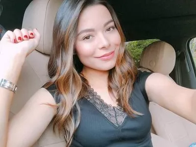 Miranda Cosgrove OnlyFans Leaked Free Thumbnail Picture - #9QlEuDubtk