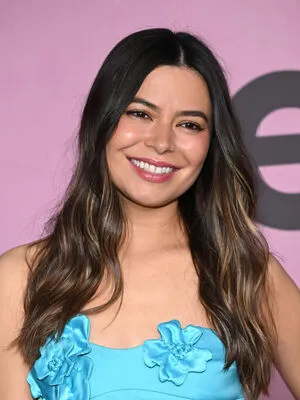 Miranda Cosgrove OnlyFans Leaked Free Thumbnail Picture - #Ca9siL5uuT