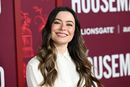 Miranda Cosgrove OnlyFans Leaked Free Thumbnail Picture - #G51MjAwFuB