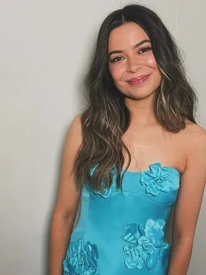 Miranda Cosgrove OnlyFans Leaked Free Thumbnail Picture - #JhDBDGMBcW