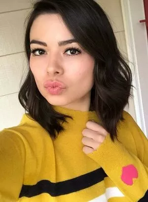 Miranda Cosgrove OnlyFans Leaked Free Thumbnail Picture - #MDYQoIUVzt