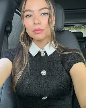 Miranda Cosgrove OnlyFans Leaked Free Thumbnail Picture - #OY2Hi2FFdg