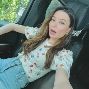 Miranda Cosgrove OnlyFans Leaked Free Thumbnail Picture - #PSyAgyAeTp
