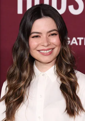 Miranda Cosgrove OnlyFans Leaked Free Thumbnail Picture - #SVM0Sk740m