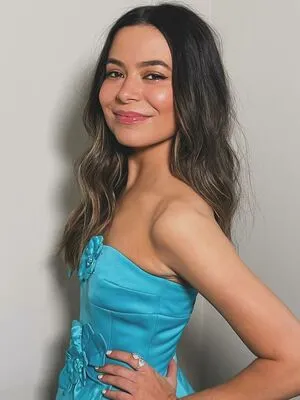 Miranda Cosgrove OnlyFans Leaked Free Thumbnail Picture - #T7Md0UJsmj