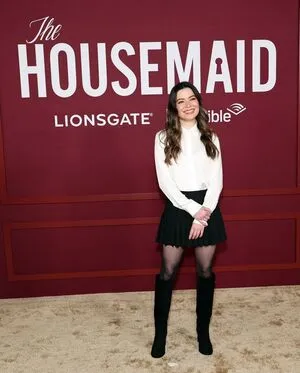 Miranda Cosgrove OnlyFans Leaked Free Thumbnail Picture - #UCfMGVIfi2