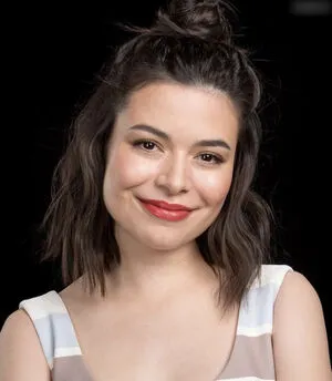 Miranda Cosgrove OnlyFans Leaked Free Thumbnail Picture - #UGtjmAGUCp