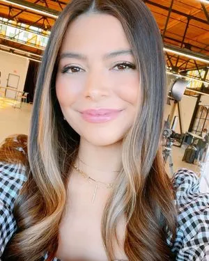 Miranda Cosgrove OnlyFans Leaked Free Thumbnail Picture - #aIYHSdsdXH