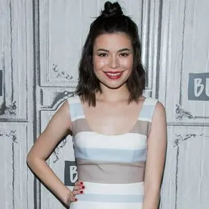 Miranda Cosgrove OnlyFans Leaked Free Thumbnail Picture - #ePIhPCFy51