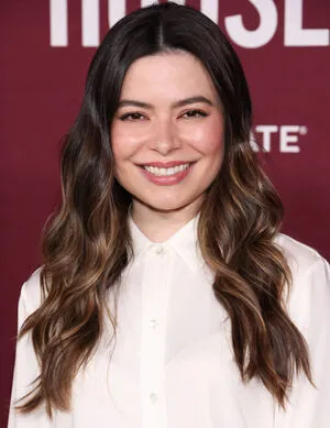 Miranda Cosgrove OnlyFans Leaked Free Thumbnail Picture - #jvHgGOQu3O