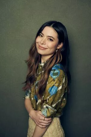 Miranda Cosgrove OnlyFans Leaked Free Thumbnail Picture - #udoTzgQCeQ