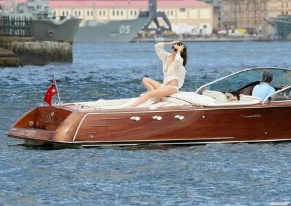 Miranda Kerr OnlyFans Leaked Free Thumbnail Picture - #PfeMtahrJq