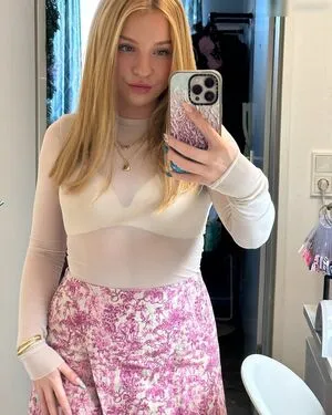 Miss Cherry OnlyFans Leaked Free Thumbnail Picture - #svAHNg5is3
