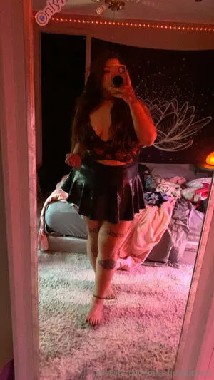 Miss Fineappless OnlyFans Leaked Free Thumbnail Picture - #4MSesHyFlH