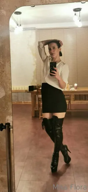 Miss Flora Femdom OnlyFans Leaked Free Thumbnail Picture - #AJM8UavcQ6