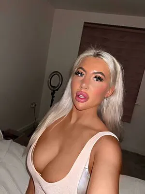 Miss Hazel OnlyFans Leaked Free Thumbnail Picture - #A0BvAvtiwe