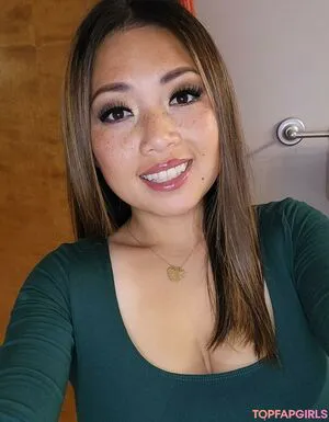 Miss Jee Yung OnlyFans Leaked Free Thumbnail Picture - #bdFFR79cqp