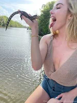Miss Kenzie Anne OnlyFans Leaked Free Thumbnail Picture - #PHSPCjV9l8