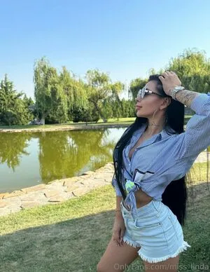Miss Linda OnlyFans Leaked Free Thumbnail Picture - #T79Ngwr5vj