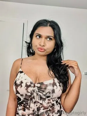 Miss Patel OnlyFans Leaked Free Thumbnail Picture - #5jL7EbdnNo