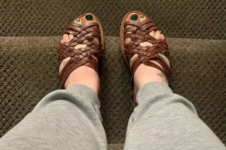 Miss Piggy Toes OnlyFans Leaked Free Thumbnail Picture - #4NZWwLICSO