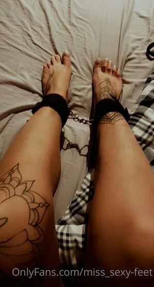 Miss Sexy Feet OnlyFans Leaked Free Thumbnail Picture - #O8izo9ORX5