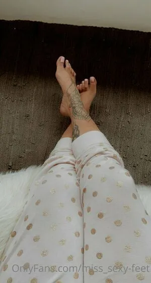 Miss Sexy Feet OnlyFans Leaked Free Thumbnail Picture - #Rk4M9uExRz