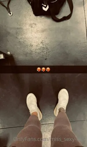 Miss Sexy Feet OnlyFans Leaked Free Thumbnail Picture - #tfLrmtlcLi
