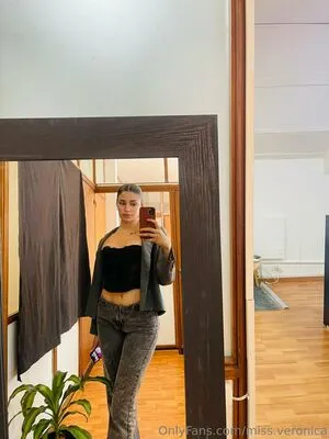 Miss Veronica OnlyFans Leaked Free Thumbnail Picture - #07rxxFayeE