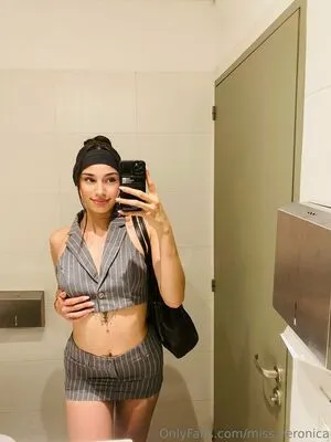 Miss Veronica OnlyFans Leaked Free Thumbnail Picture - #kZdlzcwBW0