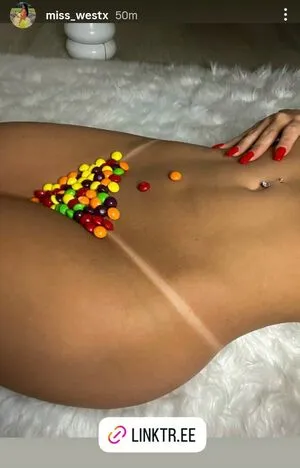 Miss West OnlyFans Leaked Free Thumbnail Picture - #PgU1J1livN