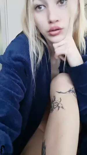 MissAlice OnlyFans Leaked Free Thumbnail Picture - #96SLuR4d15