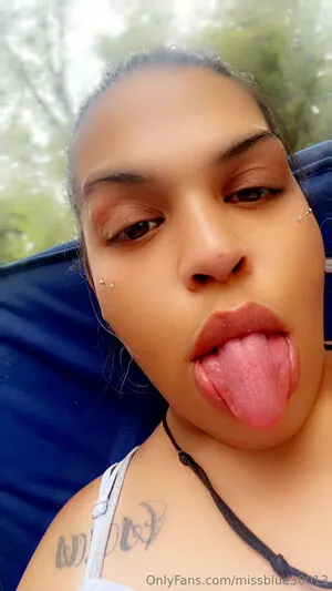 Missblue30013 OnlyFans Leaked Free Thumbnail Picture - #Y5n4Xnakk4