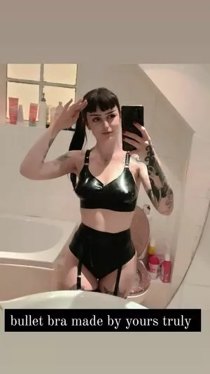 Missdellavigne OnlyFans Leaked Free Thumbnail Picture - #9xL7NzcfcS