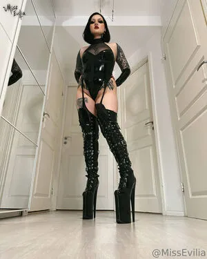 Misseviliafree OnlyFans Leaked Free Thumbnail Picture - #KE9uzIU0wu